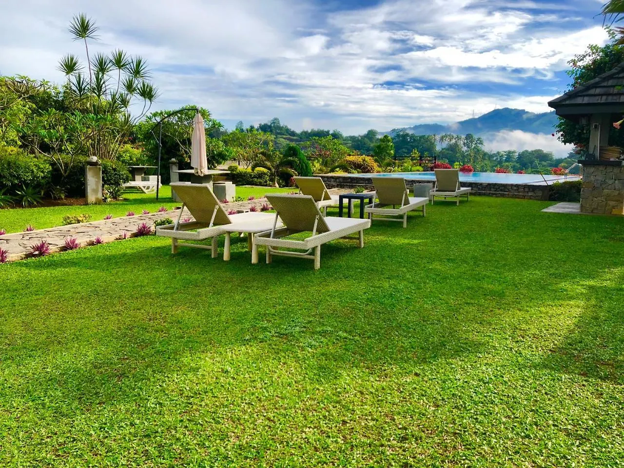 Elegant Hotel Kandy